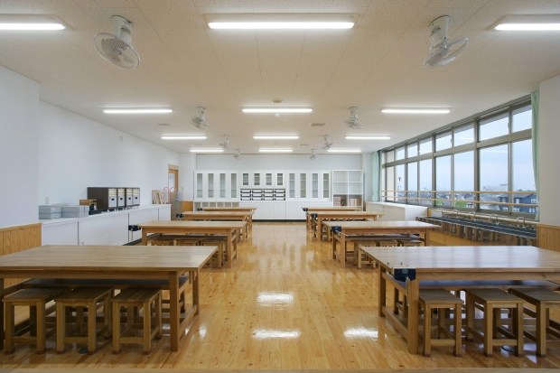 松原なぎさ小学校 株式会社東条設計街に緑を建築に夢を