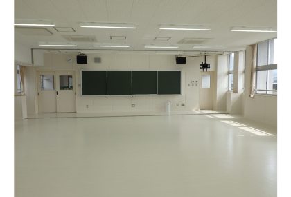 日当山中学校校舎　32号棟ほか