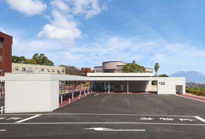 学校法人津曲学園　鹿児島国際大学　アメニティ棟